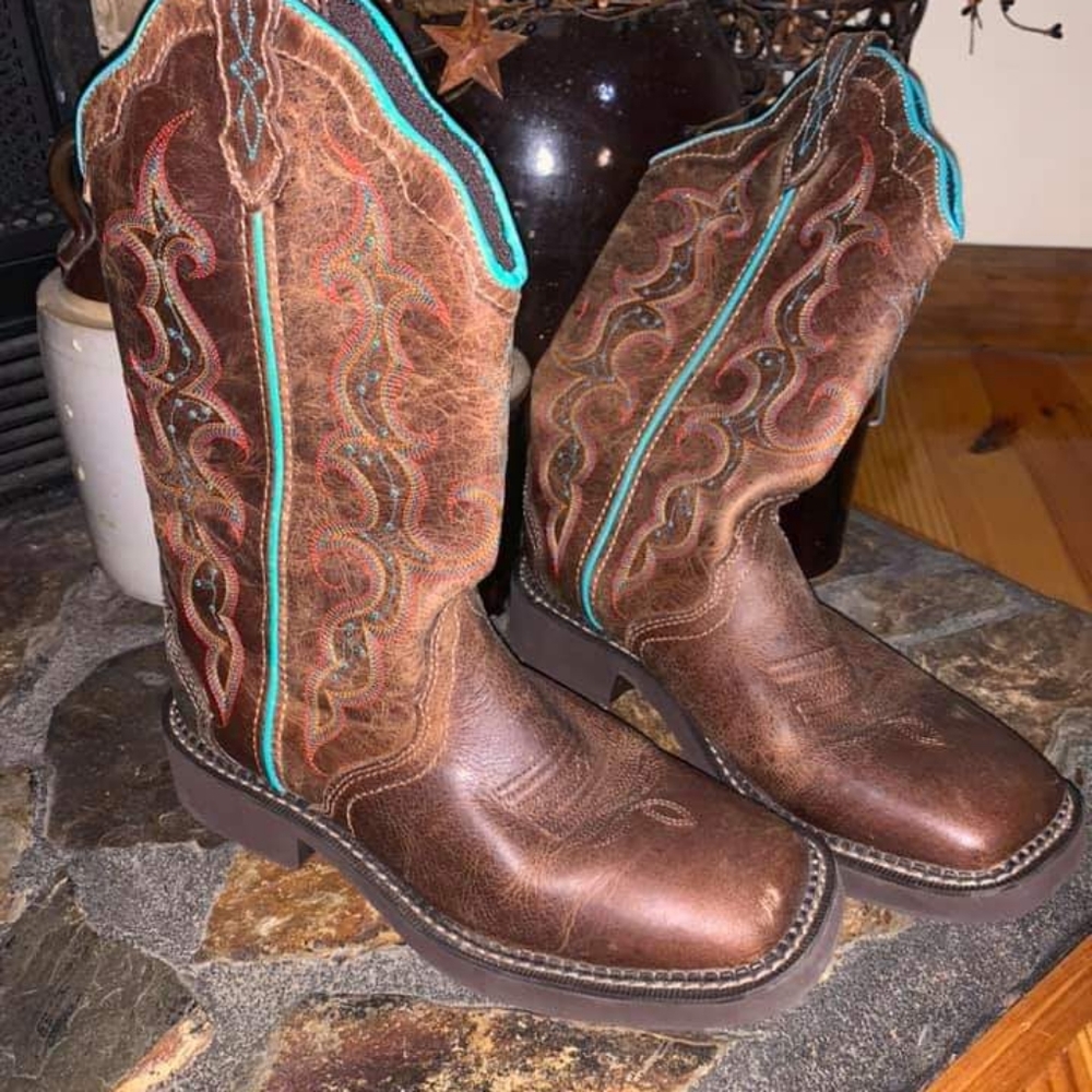Ladies Justin boots